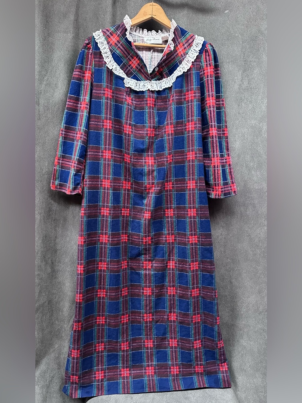 Vintage long flannel nightgown plaid w/ lace womens large